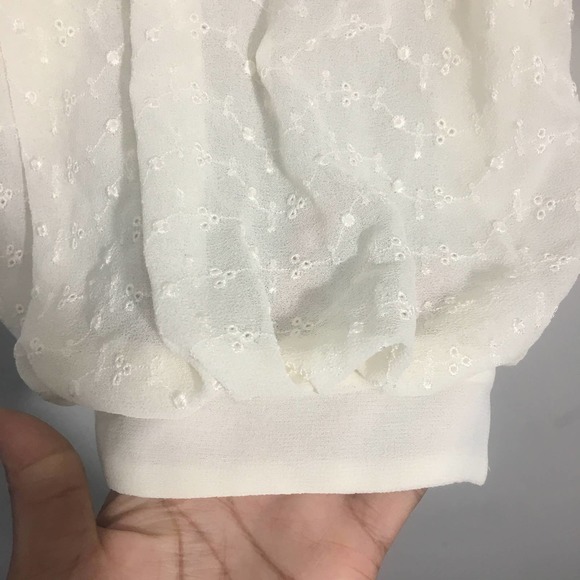 Free People Georgette Eyelet Top Sz XS Sheer Lace Blouse Boho Style - Picture 9 of 15